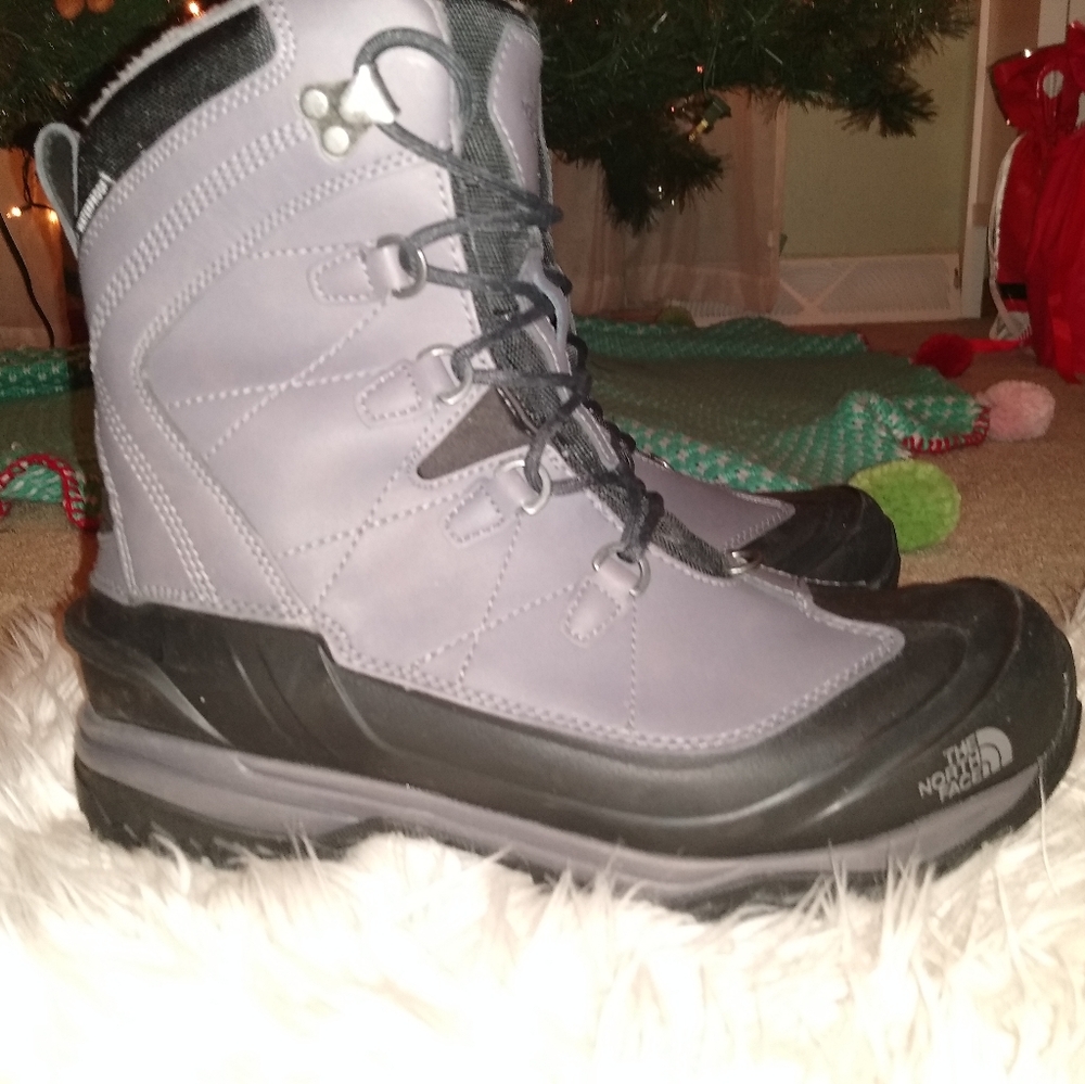 Northface Chilkat Evo Boots size 9